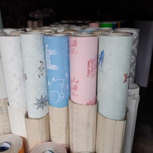 Decal dán tường dán kính mã DC90