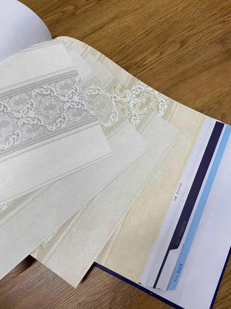 giấy dán tường giá rẻ tại TPHCM
