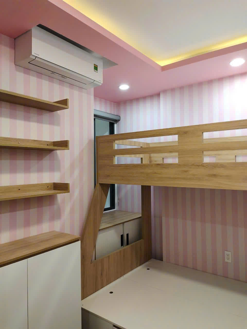 giấy dán tường giá rẻ tại nhà bè
